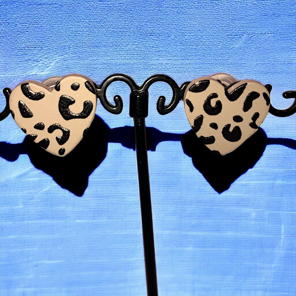 Leopard Print Heart Shaped .75 Inch Earrings!